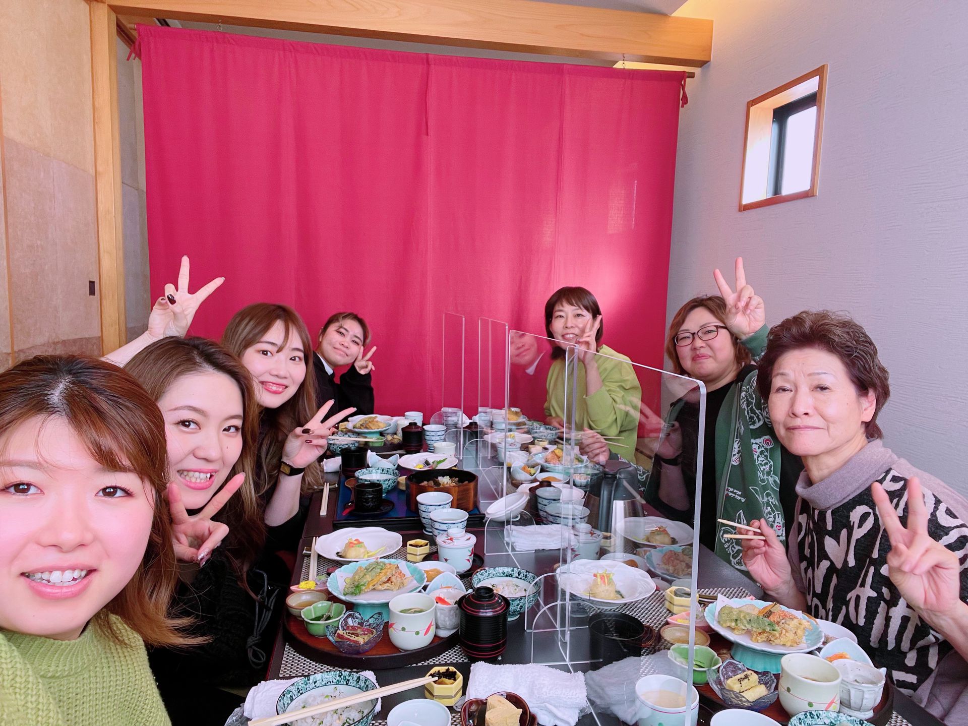お食事会🍁のサムネイル画像